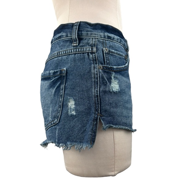 Free People High Low Cut Off Button Fly Denim Shorts Size 26 - Picture 2 of 9